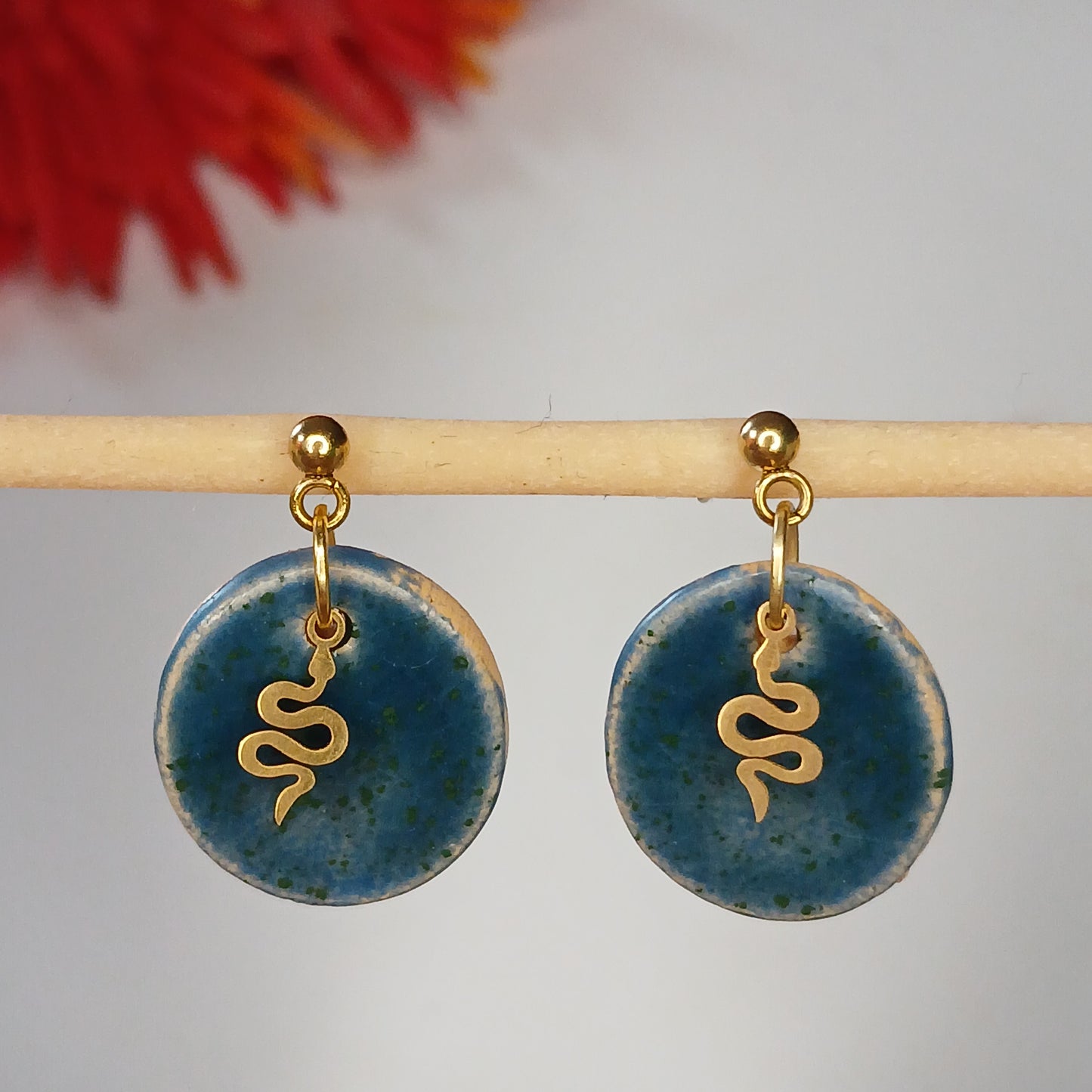Ohrhänger Keramik "Schlange" blau