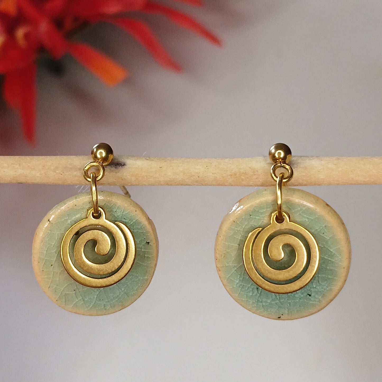 Ohrhänger Keramik "Spirale" kristalltürkis