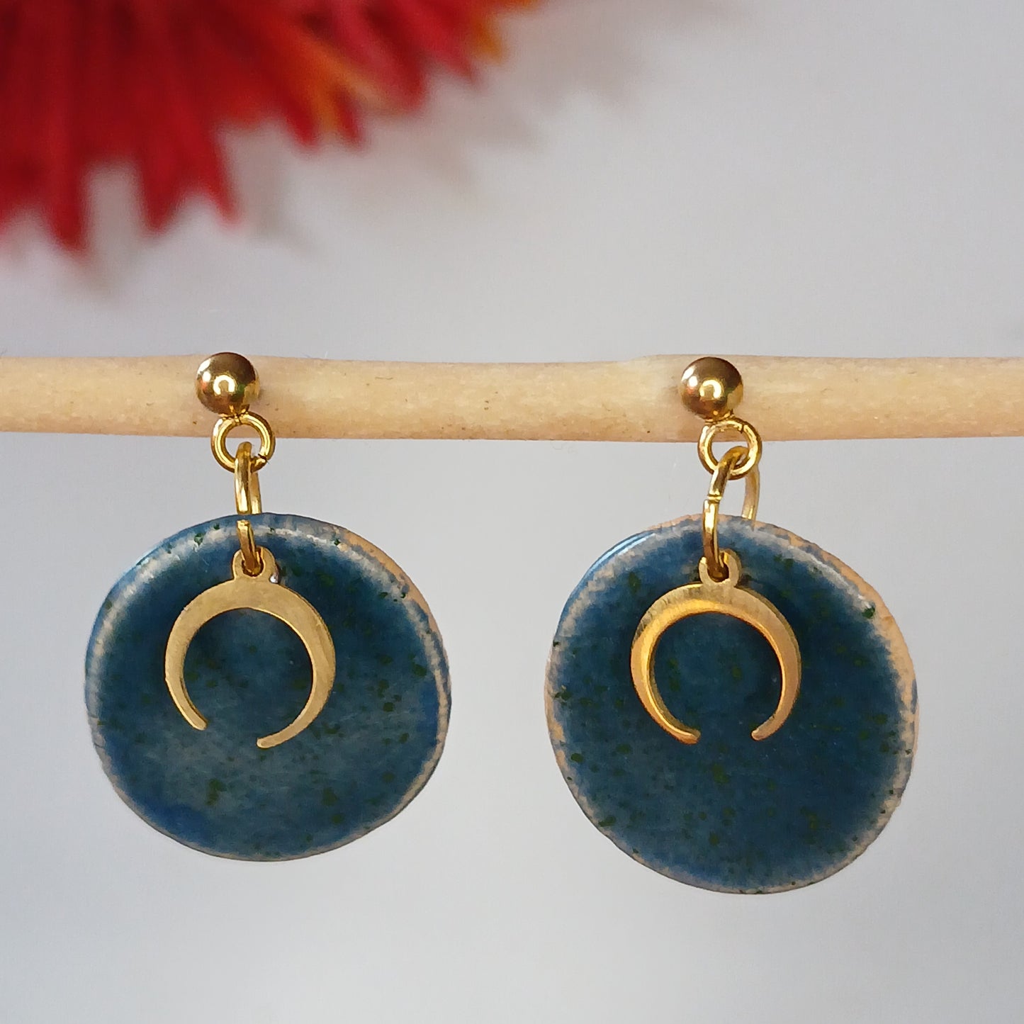 Ohrhänger Keramik "Hexenmond" blau