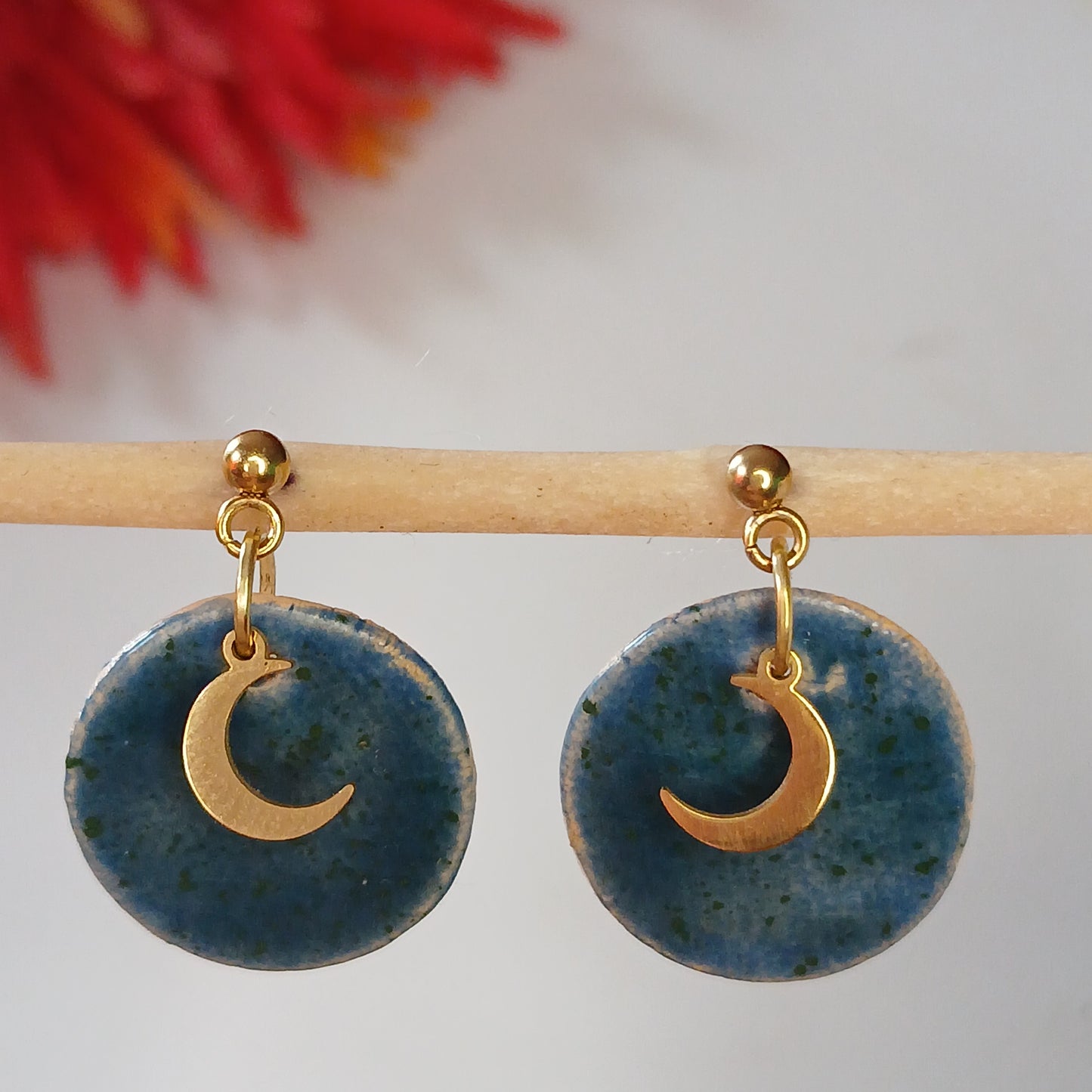 Ohrhänger Keramik "Halbmond" blau